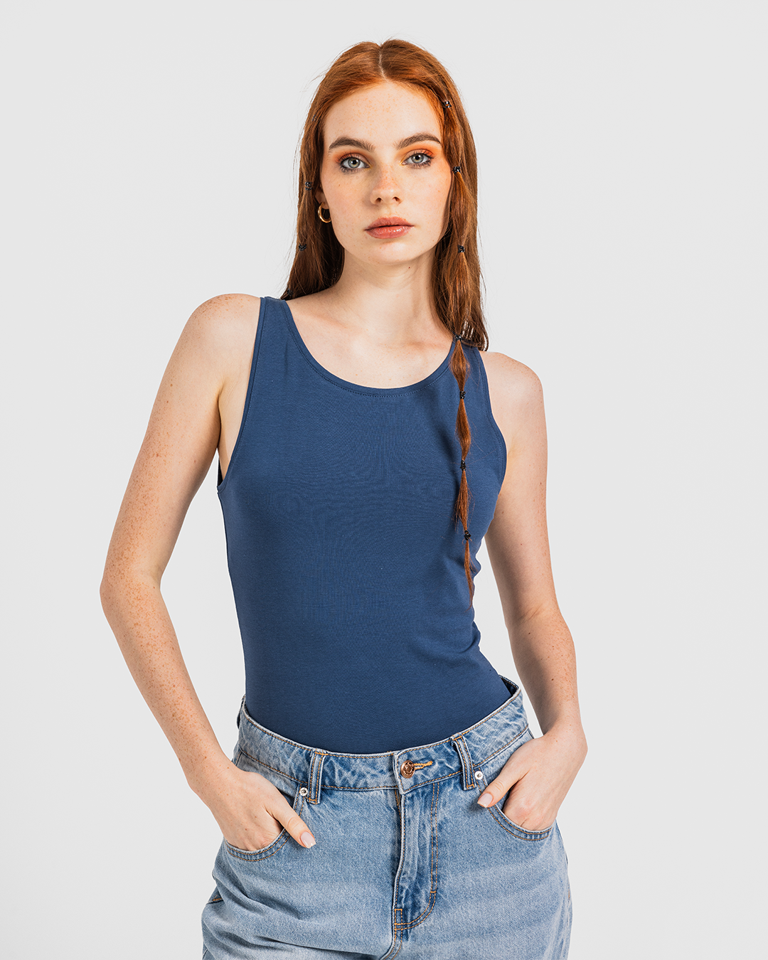 I want a plain wide bra